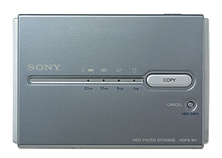 ソニー、40GバイトHDD搭載の携帯型フォトストレージ 画像