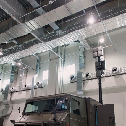 自衛隊が「ソフトウェア無線機」を公開---NECが開発し、3.11でも活躍 画像