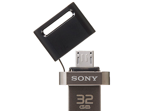 ソニー、USBとmicroUSB両コネクタ装備のUSBメモリ「ポケットビット」 画像