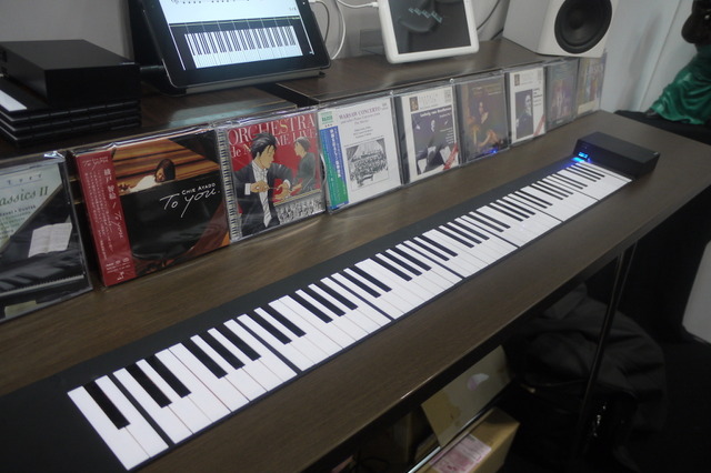 【ギフト・ショー Vol.7】折り畳める紙の鍵盤「大人の紙鍵盤」 画像