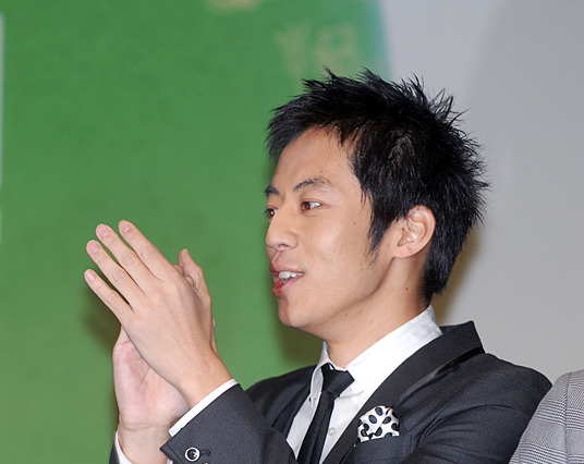 嫌われ者の先輩・南キャン山里がキンコン西野にチクリ……「まだどこかでスター気分」 画像