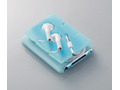 エレコム、背中にイヤホンをすっきり収納! iPod nano/classic/touch用シリコンケース&液晶保護フィルムセット 画像