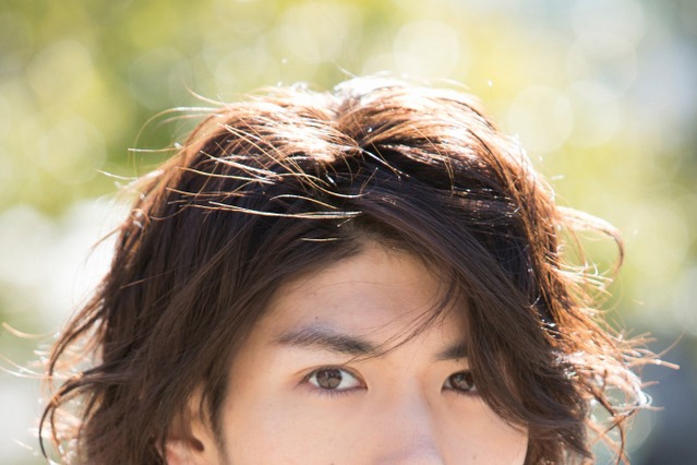 三浦春馬が“廃墟の聖地”軍艦島で命がけの闘い……実写版『進撃の巨人』続報解禁 画像