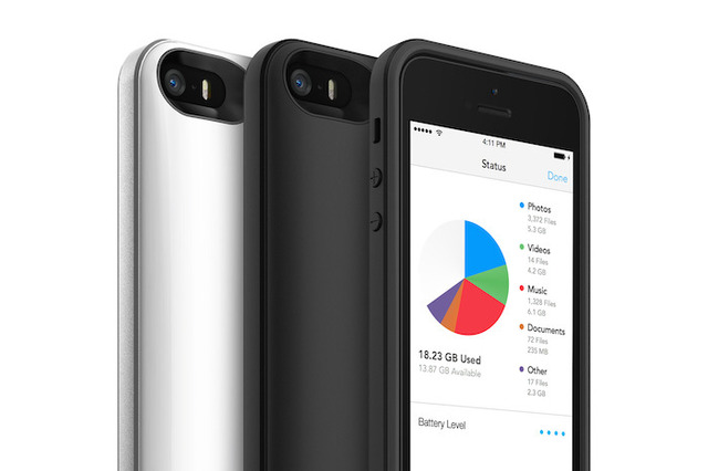 iPhone 5s/5向けストレージ内蔵バッテリーケース「mophie space pack」……16GBと32GBを用意 画像