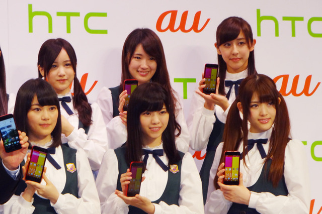 乃木坂46がスマホ製品発表会で新曲を熱唱 画像