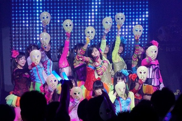 仮面女子、2ヵ国同時デビュー……アキバから世界へ 画像