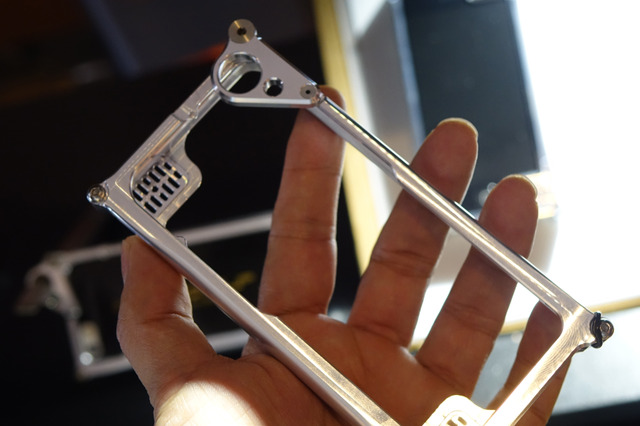 【iPhoneケース展 Vol.3】音を正面に！5つの機能を持たせたiPhoneケース 画像