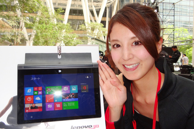 今度の「YOGA Tablet 2」は“壁掛け”もできる！レノボが新タブレットを発表 画像