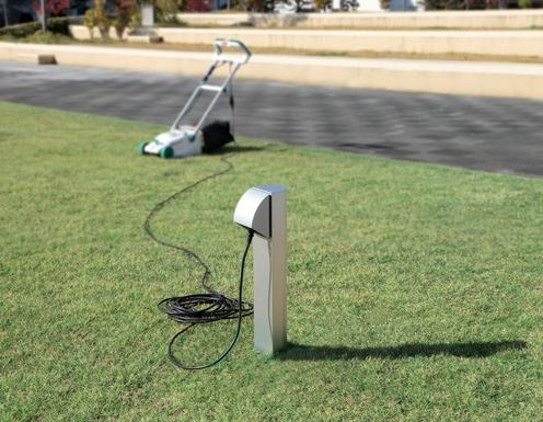 パナソニックが屋外電源コンセント支柱「Dポール」を発売開始 画像