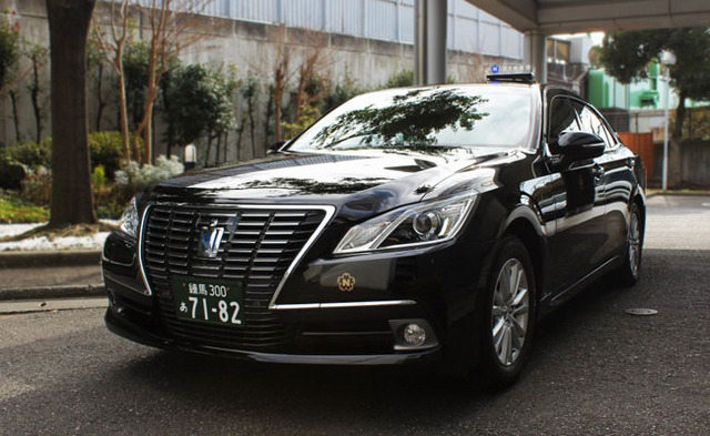 日本交通、無料Wi-Fiと大型液晶TV付き「VIPタクシー」開始 画像