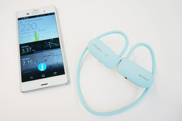 ソニー、音楽でジョギングをサポートするウェアラブル端末「Smart B-Trainer」を3月に発売 画像