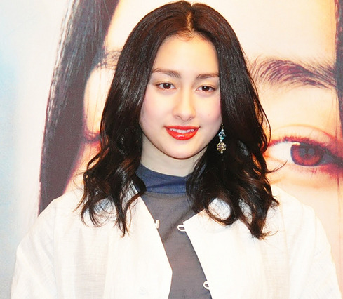 早見あかり、二十歳迎え今後語る「結婚もしたいし、ママに」 画像