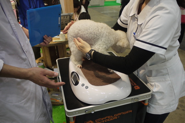 【Interpets 2015 Vol.28】ペットの健康管理やケアが体験できるブースも 画像