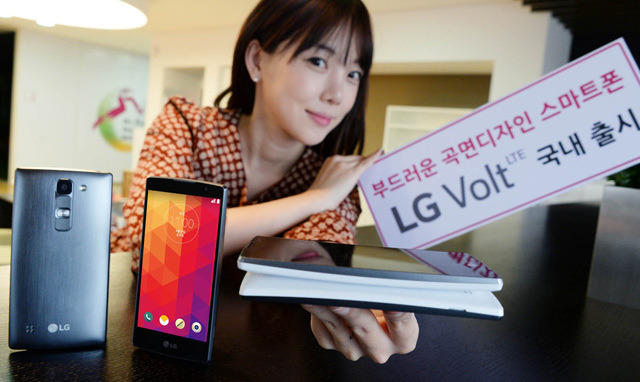LG、ミドルレンジのAndroidスマートフォン「LG Volt」発表 画像