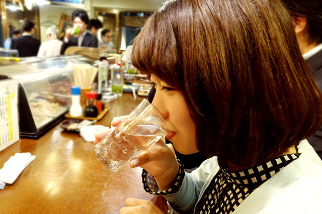 【新卒営業まや日記】二杯目~立ち飲み屋のおじさまと語る父娘のお風呂問題~ 画像