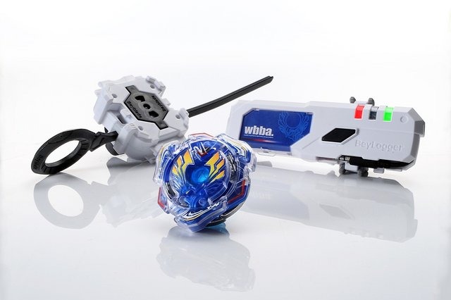 新型「ベイブレード」はクラウド管理 画像