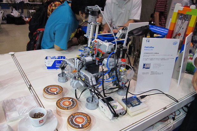 【Maker Faire Tokyo】力作ぞろいのLEGO作品！ カフェラテアートや音声認識UFOキャッチャー 画像