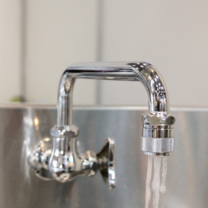 水圧を落とさず最大95％の節水が可能、超節水ノズル「Bubble90」……外食ビジネスウィーク2015 画像