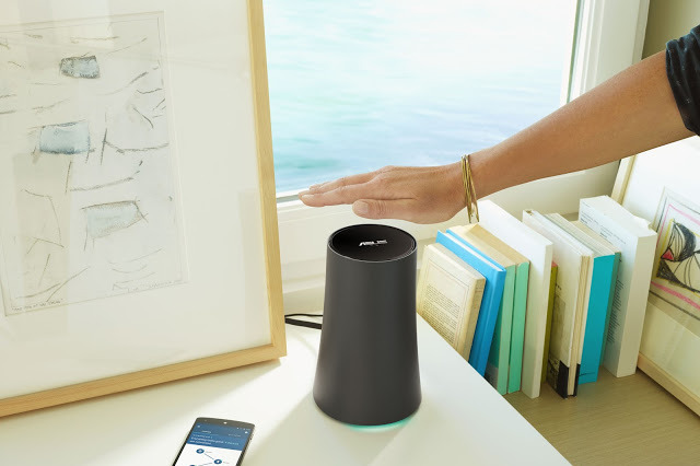 Google、家庭用のWi-Fiルータ「OnHub」第2弾発表……手をかざすと高速化する機能搭載 画像