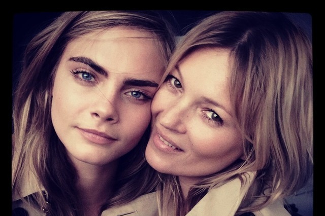 ケイト・モスとカーラ・デルヴィーニュがバーバリー新作香水の顔に 画像