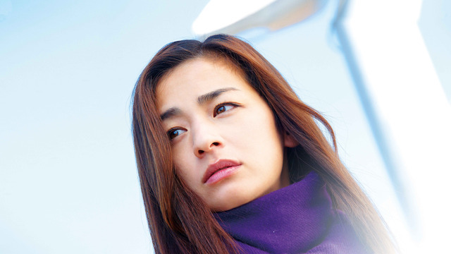 尾野真千子、「私の中に風が吹いた」 画像