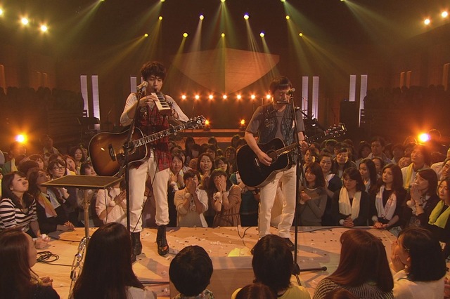 ゆず、ファン600人の前でスペシャルライブ……来年1月16日「SONGS」出演 画像