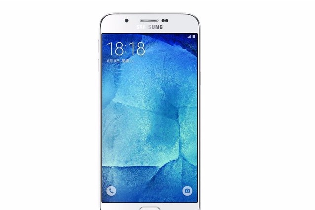 au、極薄スマホ「Galaxy A8」とスマートウォッチ「Gear S2」を18日に発売 画像