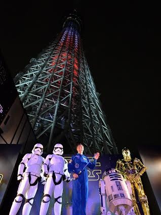 「スター・ウォーズ」本日公開！東京スカイツリーがライトセーバーに変身 画像