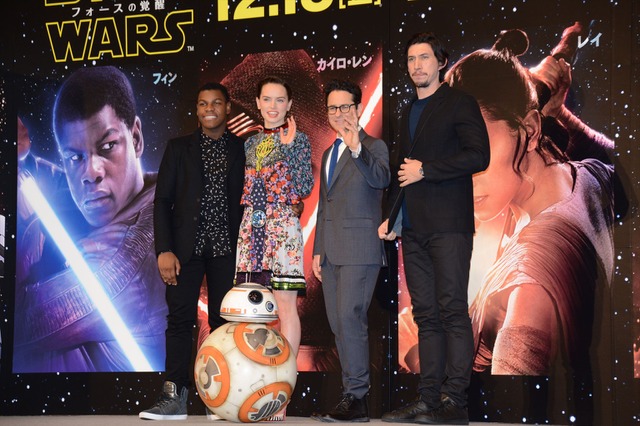 公開中の「スター・ウォーズ」最新作の裏側! 特別メイキング映像公開 画像