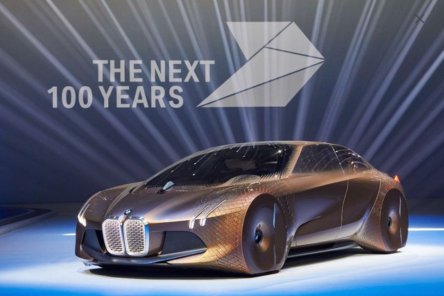 車体が生き物的と話題！BMWがお披露目した100周年コンセプトカー 画像