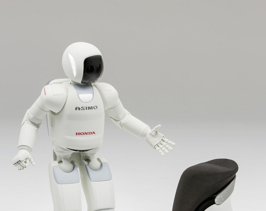成田空港・入国審査前エリアに「ASIMO」! 訪日外国人をおもてなし 画像
