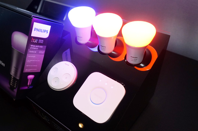 Siriで照明を操作！フィリップス、スマートLED照明「Hue」に新モデル 画像