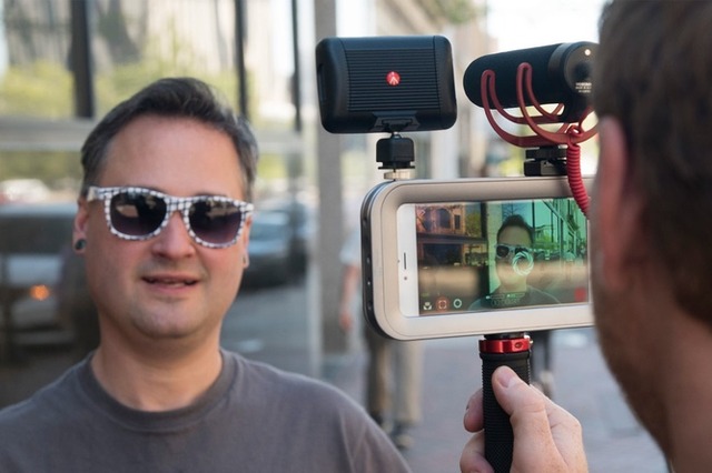 超万能!iPhoneを本格カメラキットに変身させるケース 画像