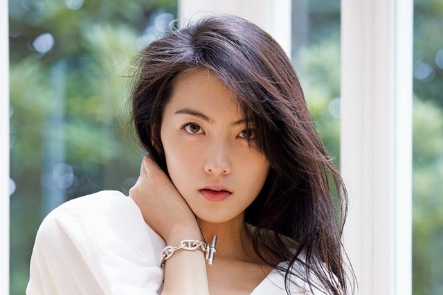 アジアの美、知英の美貌がしたたる……スピリッツに登場 画像