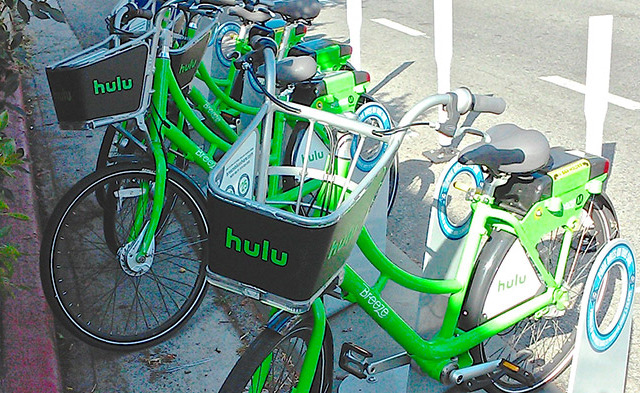 サンタモニカに登場したhulu自転車は、好きな場所に乗り捨てOK！ 画像