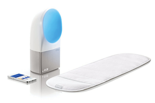 スマホで睡眠の質を把握できる!? 睡眠ガジェット「Aura」、Apple Storeで発売開始 画像