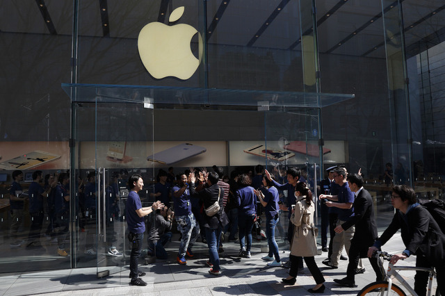 大行列が復活する? Apple Store、iPhone 7/7 Plusの予約不要の当日販売実施へ 画像