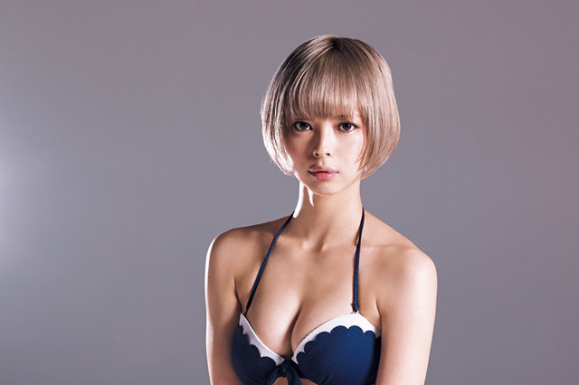 最上もが、グラビアに挑戦!磨きぬかれたプロポーション披露 画像