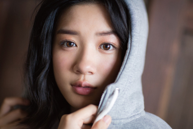 永野芽郁、オフィシャルカレンダー2017発売決定！ 画像