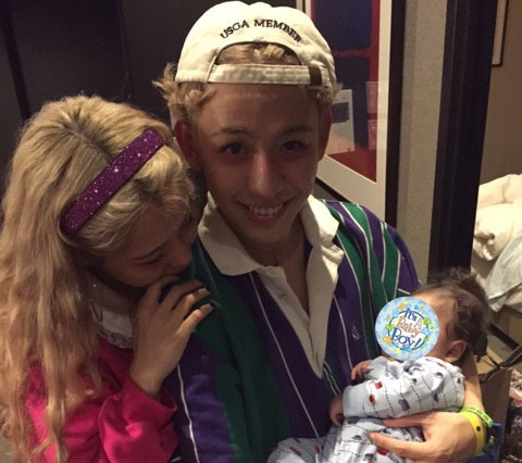 まるで親子ショット！ペコ、3ショット写真を公開 画像