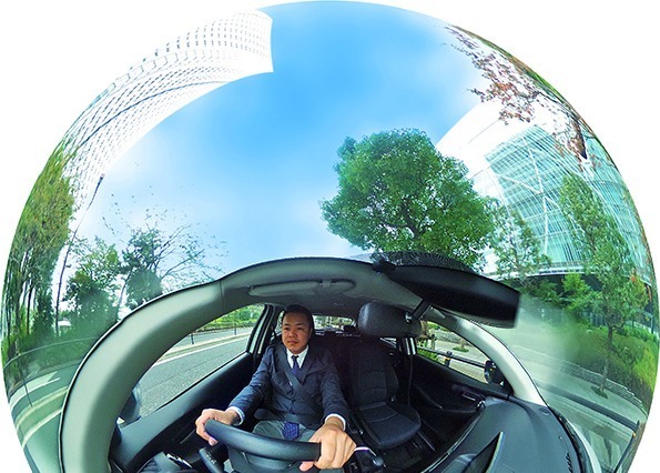 業界初の全天球ドライブレコーダー、ユピテルから発売 画像