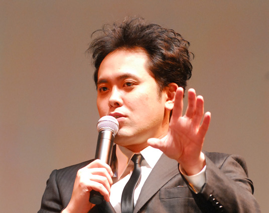 くりぃむしちゅー・有田哲平、入籍を発表!高橋ひとみ似の女性と「合コン婚」!! 画像