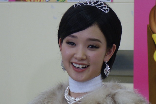 剛力彩芽「制服の似合う男性がいい」「制服デートしてみたい」 画像