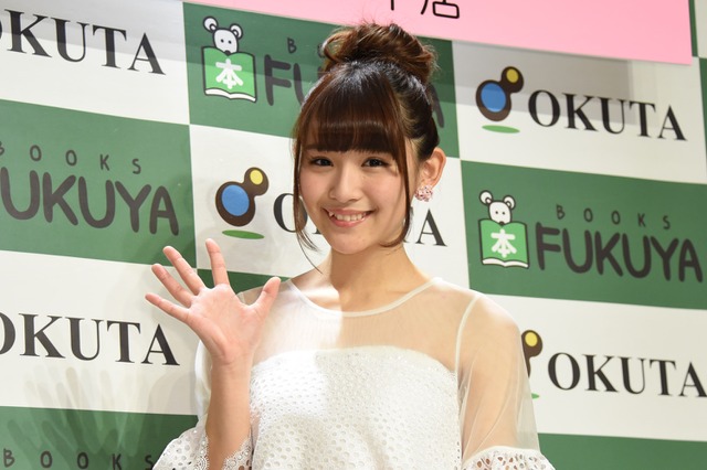 この猫飼いたい……スパガ浅川梨奈の「猫の日」コスプレがすごすぎる 画像