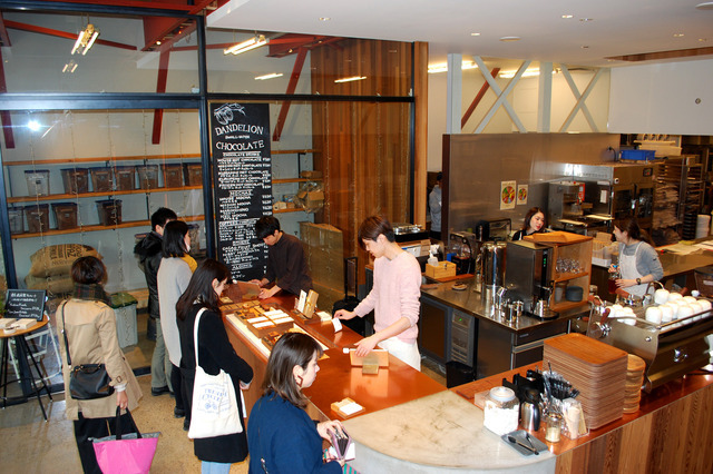 製造工程の見える化&カルチャー化……劇場型で魅せる飲食店 画像