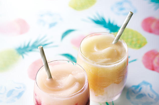 エクセルシオール、夏にぴったり！「パイナップル」と「白桃」のフローズンドリンク 画像