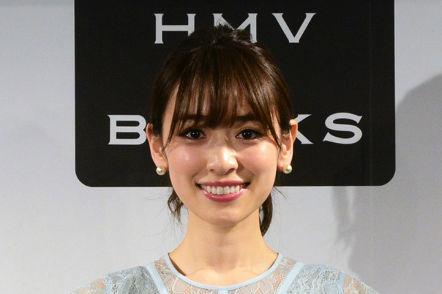 泉里香、70kgのバーベルで「ビーナスのえくぼ」維持 画像