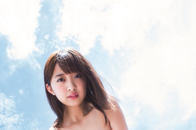 スパガ浅川梨奈&渡邉幸愛、週プレでダブル表紙!ビキニショットを披露 画像