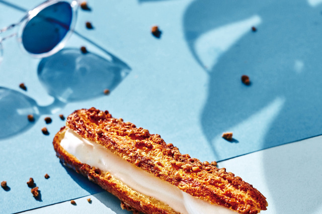 「HIYAZAKU mini」が期間限定で登場！ザクザクのシュー生地に濃厚ソフトクリームをサンド！ 画像