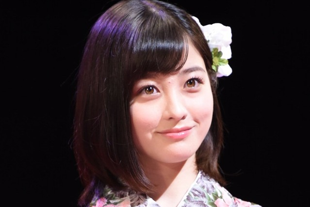 橋本環奈、チャイナ姿の『銀魂』オフショットを公開！映画は本日からスタート 画像